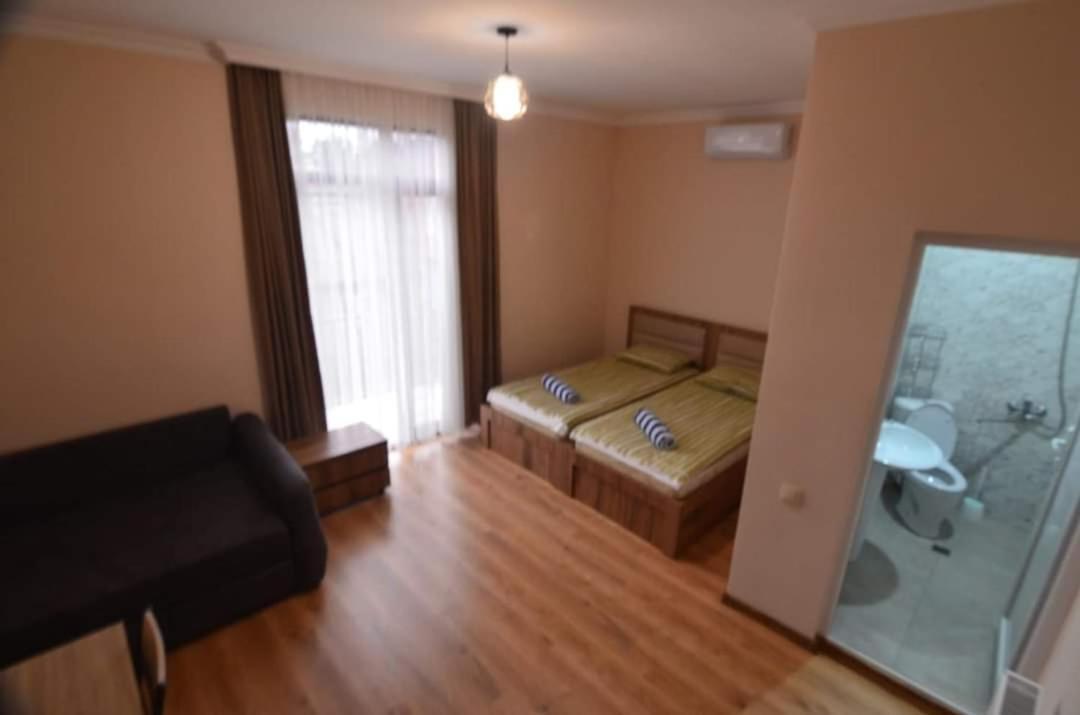Mate'S Guest House Kobuleti Exterior foto